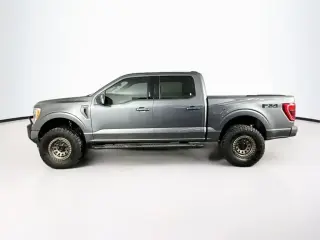 Ford F-150 2023 4x4 XL 4dr SuperCrew 5.5 ft. SB