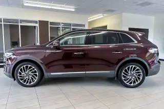 Lincoln Nautilus 2019 AWD Reserve 4dr SUV
