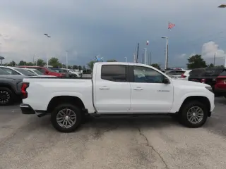 Chevrolet Colorado 2024 4x2 LT 4p Cab de Tripulante 5 ft. CB