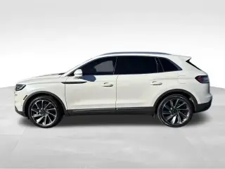 Lincoln Nautilus 2023 Reserve 4dr SUV