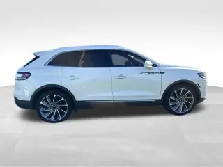 Lincoln Nautilus 2023 Reserve 4dr SUV