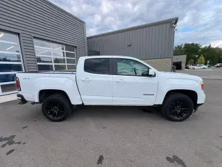 GMC Canyon 2022 4x4 Elevation 4p Camioneta de tripulación 5 pies de BA