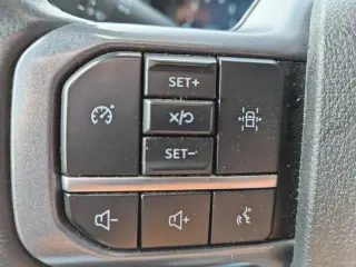 Ford F-150 2025 4x4 XLT 4dr SuperCrew 5.5 ft. SB
