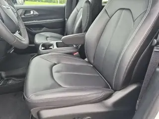 Chrysler Pacifica 2026 Select 4dr Mini-Van