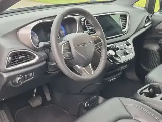 Chrysler Pacifica 2025 Select 4dr Mini-Van