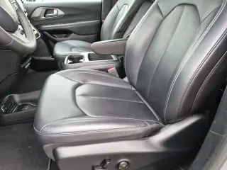 Chrysler Pacifica 2025 Select 4dr Mini-Van