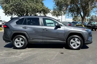 Toyota RAV4 Hybrid 2025 AWD XLE 4p SUV