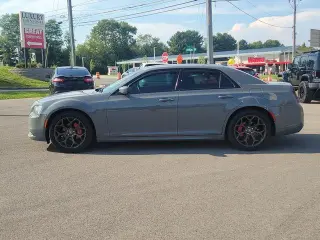 Chrysler 300 2018 S 4dr Sedán