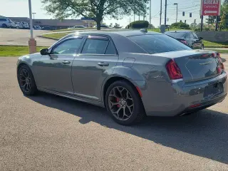 Chrysler 300 2018 S 4dr Sedán