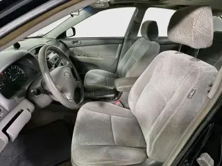 Toyota Camry 2004 LE 4dr Sedán