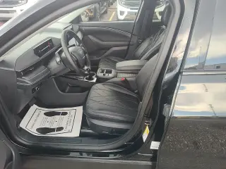 Ford Mustang Mach-E 2025 Select 4dr SUV