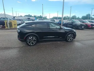 Ford Mustang Mach-E 2025 Select 4dr SUV