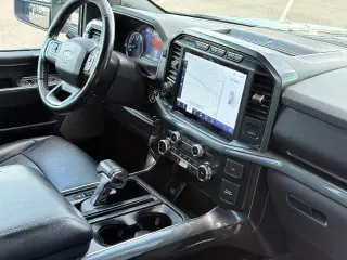 Ford F-150 2022 4x4 XLT 4p SuperCrew 5,5 ft. CB Nuevo