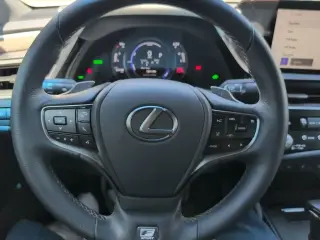 Lexus ES 300h 2024 F SPORT Handling 4dr Sedán