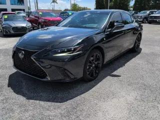 Lexus ES 300h 2024 F SPORT Handling 4dr Sedán
