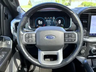 Ford F-150 2022 4x4 Lariat 4p SuperCrew 5.5 ft. SB