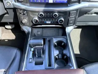 Ford F-150 2022 4x4 Lariat 4p SuperCrew 5.5 ft. SB