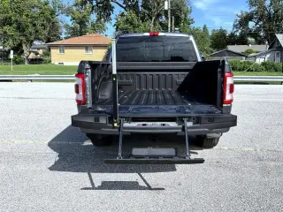 Ford F-150 2022 4x4 Lariat 4p SuperCrew 5.5 ft. SB