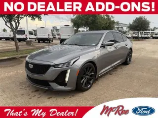 Sedán Cadillac CT5-V 2021 de 4 puertas