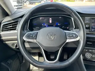 Volkswagen Jetta 2024 SE 4dr Sedán