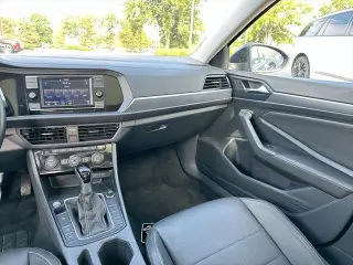 Volkswagen Jetta 2024 SE 4dr Sedán