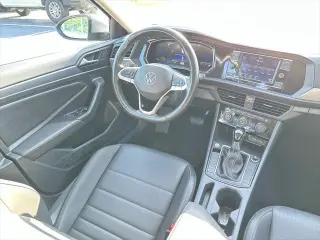 Volkswagen Jetta 2024 SE 4dr Sedán
