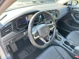 Volkswagen Jetta 2024 SE 4dr Sedán