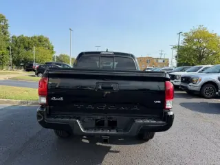 Toyota Tacoma 2022 4x4 SR V6 4dr Double Cab 5.0 ft SB