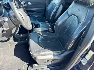 Chrysler Pacifica 2019 Limited 4dr Mini-Van