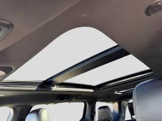 Chrysler Pacifica 2019 Limited 4dr Mini-Van