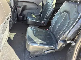 Chrysler Pacifica 2019 Limited 4dr Mini-Van