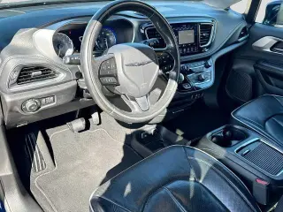 Chrysler Pacifica 2019 Limited 4dr Mini-Van