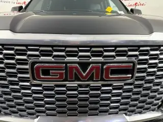 GMC Yukon 2021 4x4 Denali 4dr SUV