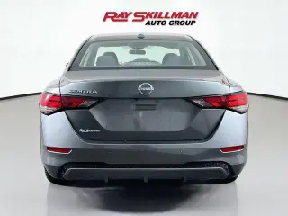 Nissan Sentra 2025 SV 4dr Sedán