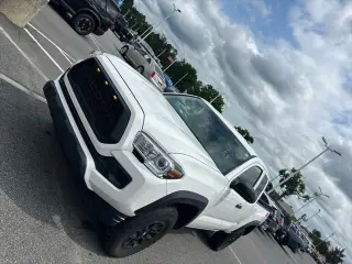 Toyota Tacoma 2022 4x2 TRD Sport 4dr Access Cab 6.1 ft LB
