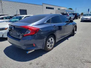 Honda Civic 2017 LX 4dr Sedan CVT