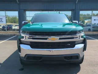 Chevrolet Silverado 1500 2021 4x4 LT 4 puertas Crew Cab intereje de 5.8 pies con el paquete 1LT