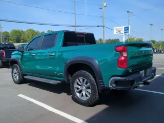 Chevrolet Silverado 1500 2021 4x4 LT 4 puertas Crew Cab intereje de 5.8 pies con el paquete 1LT