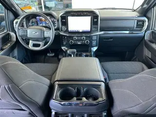 Ford F-150 2023 4x4 XLT 4dr SuperCrew 5.5 ft. SB