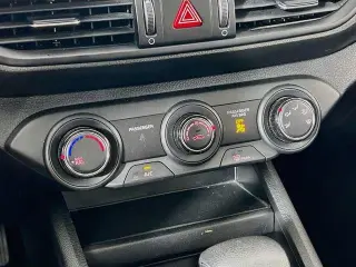 Kia Forte 2023 LXS 4dr Sedán