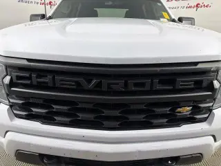 Chevrolet Silverado 1500 2024 4x4 Custom 4p Cab de Tripulación 5.8 ft. SB