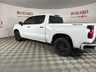 Chevrolet Silverado 1500 2024 4x4 Custom 4p Cab de Tripulación 5.8 ft. SB
