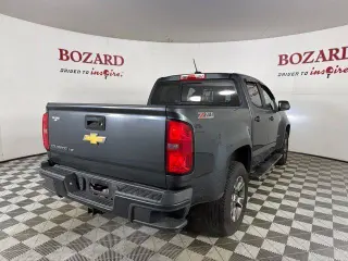 Chevrolet Colorado 2017 4x4 Z71 4p. Cabina de Tripulacion 4p. Estribo