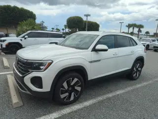 Volkswagen Atlas Cross Sport 2026 SE 4dr SUV con Tecnología