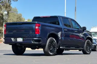 Chevrolet Silverado 1500 2023 4x2 Custom 4dr Crew Cab 5.8 ft. SB