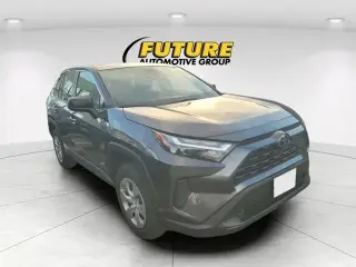 Toyota RAV4 2023 LE 4dr SUV