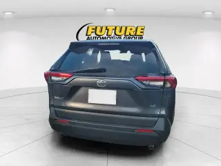 Toyota RAV4 2023 LE 4dr SUV