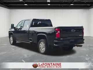 Chevrolet Silverado 2500HD 2022 4x4 High Country 4dr Crew Cab SB