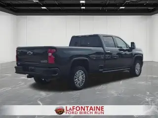 Chevrolet Silverado 2500HD 2022 4x4 High Country 4dr Crew Cab SB