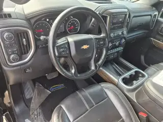 Chevrolet Silverado 2500HD 2022 4x4 High Country 4dr Crew Cab SB